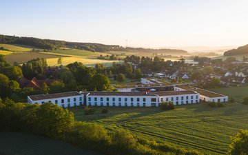 Artikel Weserbergland Außenansicht Oberberg Fachklinik Weserbergland