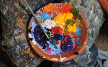 Artikel Asperger: Pinsel mit Farbpalette